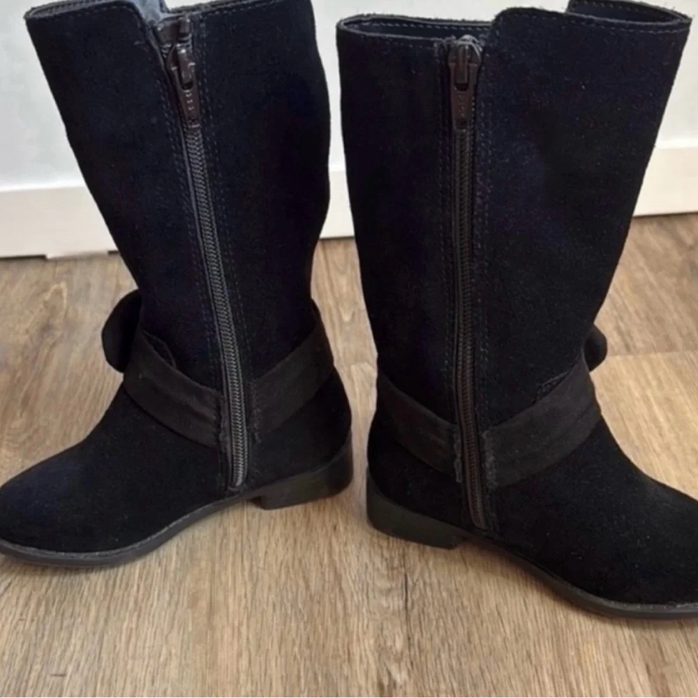 GB Girls Black Suede Bow Accent Side Zip Mid Calf Boots Girls Size 8 Like New